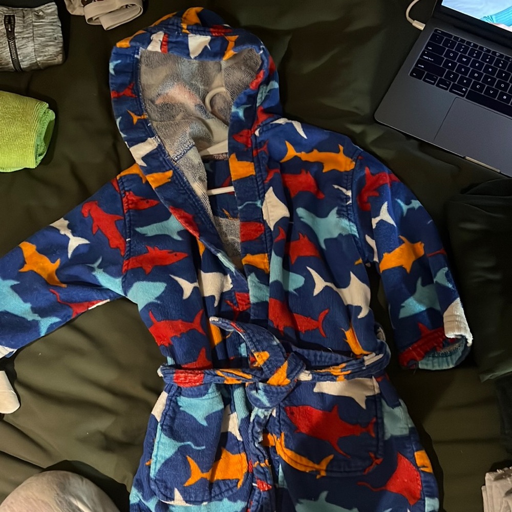 Boys Shark Robe Towel 🦈